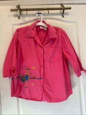Vintage blue bayou Bright Pink Button-Front Shirt with Embroidered Beach Motif